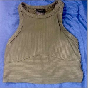 LULULEMON tank with built in sports bra. Size 4🤍